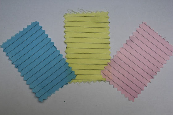 Polyester/Baumwolle Antistatische Reinraum-Lint-freie ESD-Sicherheitsgewebe für Laborkleidung