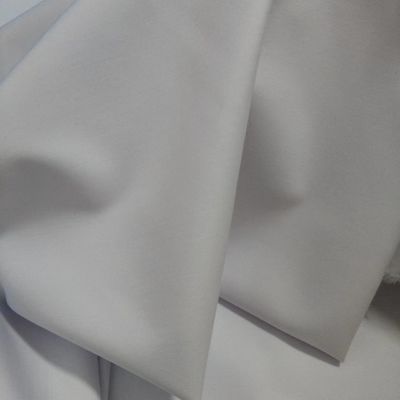 Direkt doppelklappbare Verpackung Super weich 100% Polyester Gewebe 32*150D für Thobe