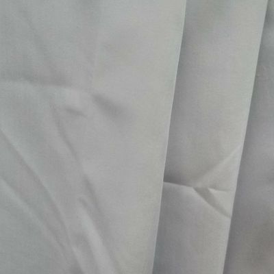 Direkt doppelklappbare Verpackung Super weich 100% Polyester Gewebe 32*150D für Thobe