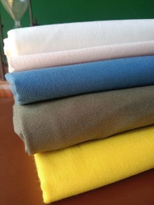 Mittleres Gewicht Poly Baumwolle 65*35 3 1 TC Bohrarbeiten Tragen Hosen Kappen Stoff 56/58&quot; Breite