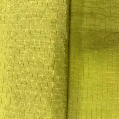 Wasserabweisend beschichtet Stoff Glanzmetall beschichtet 210D UHMWPE Gridstop Nylon für Jacke