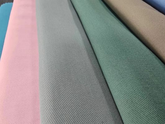 Exportierte Standard 100% Polyester-Lining 210T Taffeta für angepasste Farbstoffe
