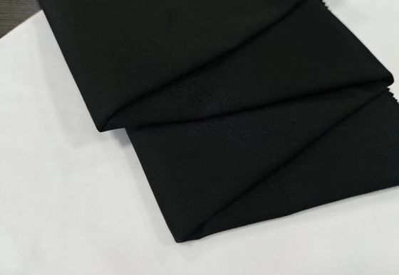 Exportierte Standard 100% Polyester-Lining 210T Taffeta für angepasste Farbstoffe