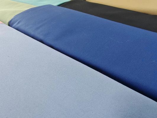 Exportierte Standard 100% Polyester-Lining 210T Taffeta für angepasste Farbstoffe