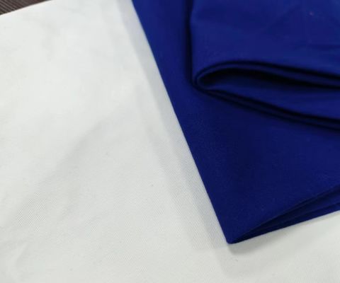 Druckfähiges 100% Polyester 210T Taffeta-Feuerhemmstoff für Mittelgewichtsverkleidungen