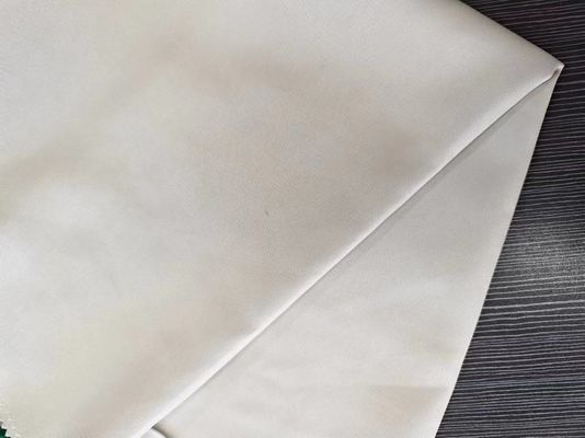 Druckfähiges 100% Polyester 210T Taffeta-Feuerhemmstoff für Mittelgewichtsverkleidungen