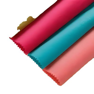 Zusammengestellte Farbe 210T Taffeta Polyester Auskleidungsgewebe Flammschutzmittel für Heimtextilien