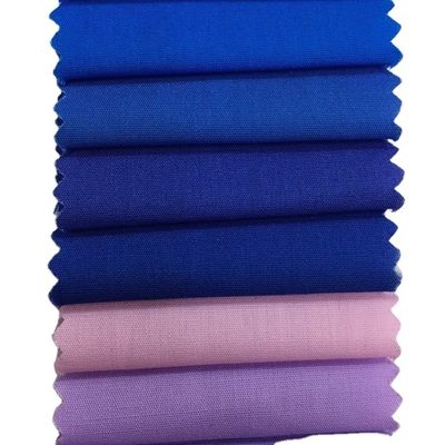 Weich und langlebig 100% Polyester-Twill-Gabardine-Gewebe für einheitliche Wasserdichtigkeit