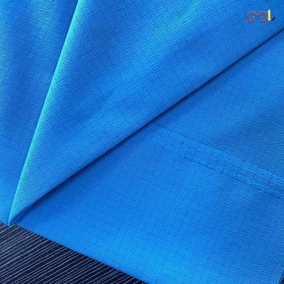 Weich und langlebig 100% Polyester-Twill-Gabardine-Gewebe für einheitliche Wasserdichtigkeit