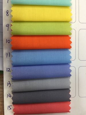 Muster Feststoffe Flammschutz-Polyester-Twill-Gewebe für Heimtextiluniformen