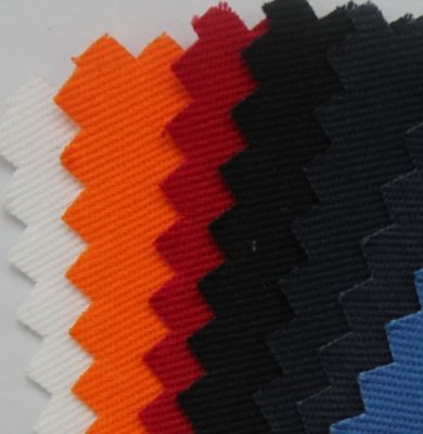 Brandschutzstoff 100%Polyester Twill Gabardine Gewebe für Industrieuniformen