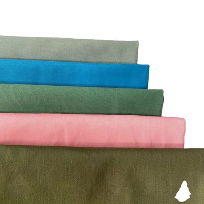 Glatte Taschenverkleidung aus hochwertigem TC 65 35 Poplin für individuelle Bedürfnisse