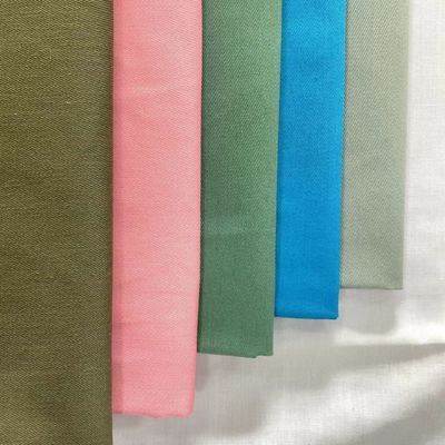 Durchschnittliches Gewicht einfache gefärbte 80 Polyester 20 Baumwolle Druckgewebe für Arbeitskleidung Jackett Tasche