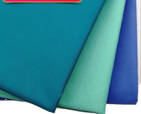100% Polyester Twill Stoff High End Flammschutzfolie 210T Taffeta angepasste Farbe