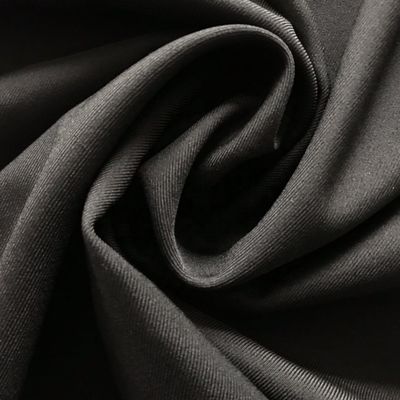Weiches angepasstes Gewebe Export 210T Polyester Auskleidung Taffeta Farbgewebe für den Markt