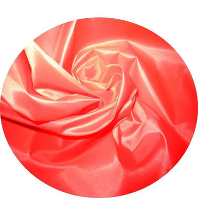 40-90gms Wild verwendet 100% Polyester 210T Taffeta Farbstoff mit Exportstandard