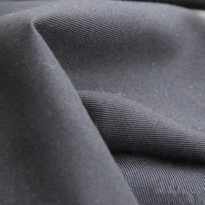 Durchschnittliches Gewicht 190gm T/C 80/20 Twill 3/1 Baumwolle Polyester Arbeitsbekleidung Bekleidung Stoff